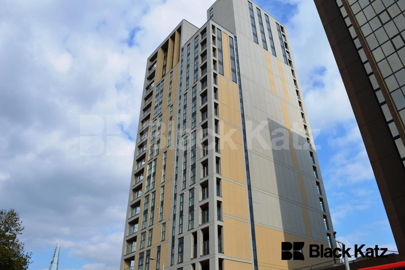Stunning views, stylish & contemporary with balcony & roof terraces.  The Pioneer Building, Newington Causeway, Borough